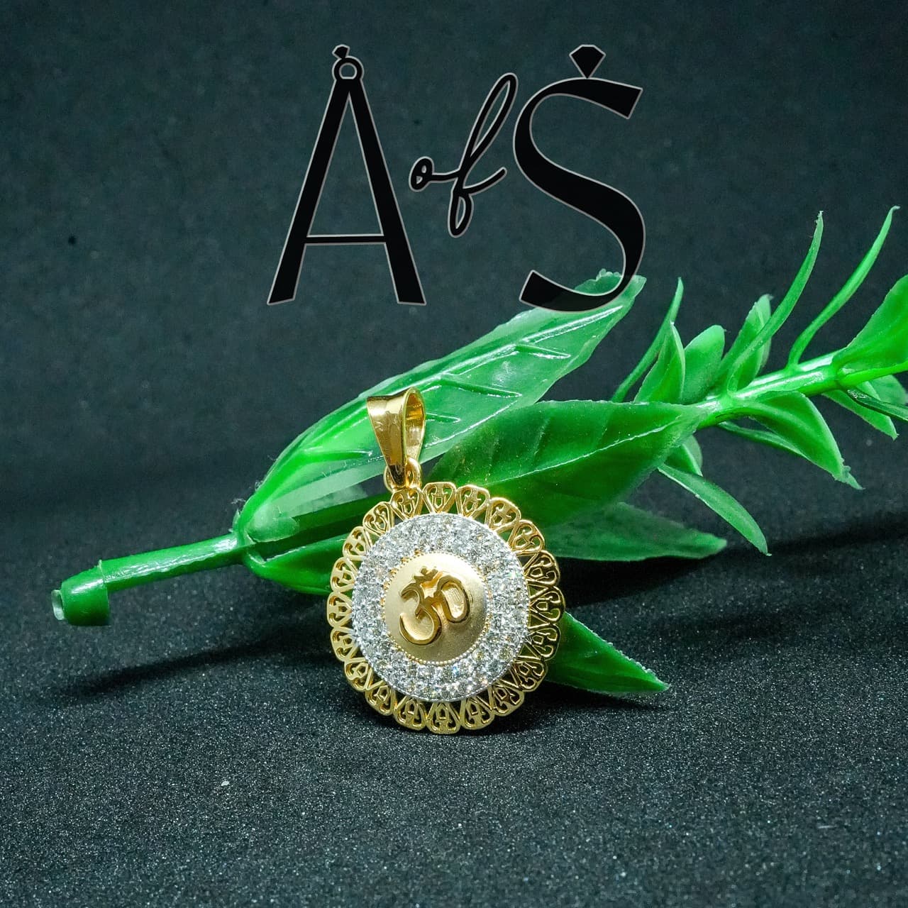 OM Diamond Pendant 